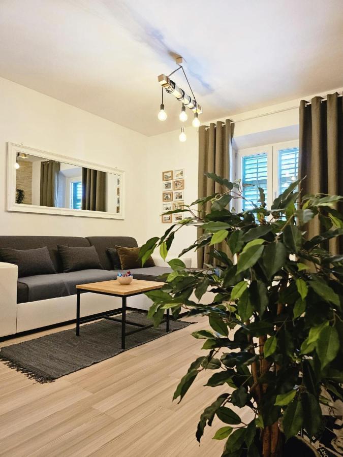 Apartment Lux Zadar Exterior photo